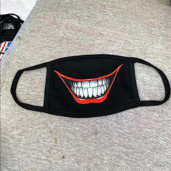 Masks - Picture 3 of 16